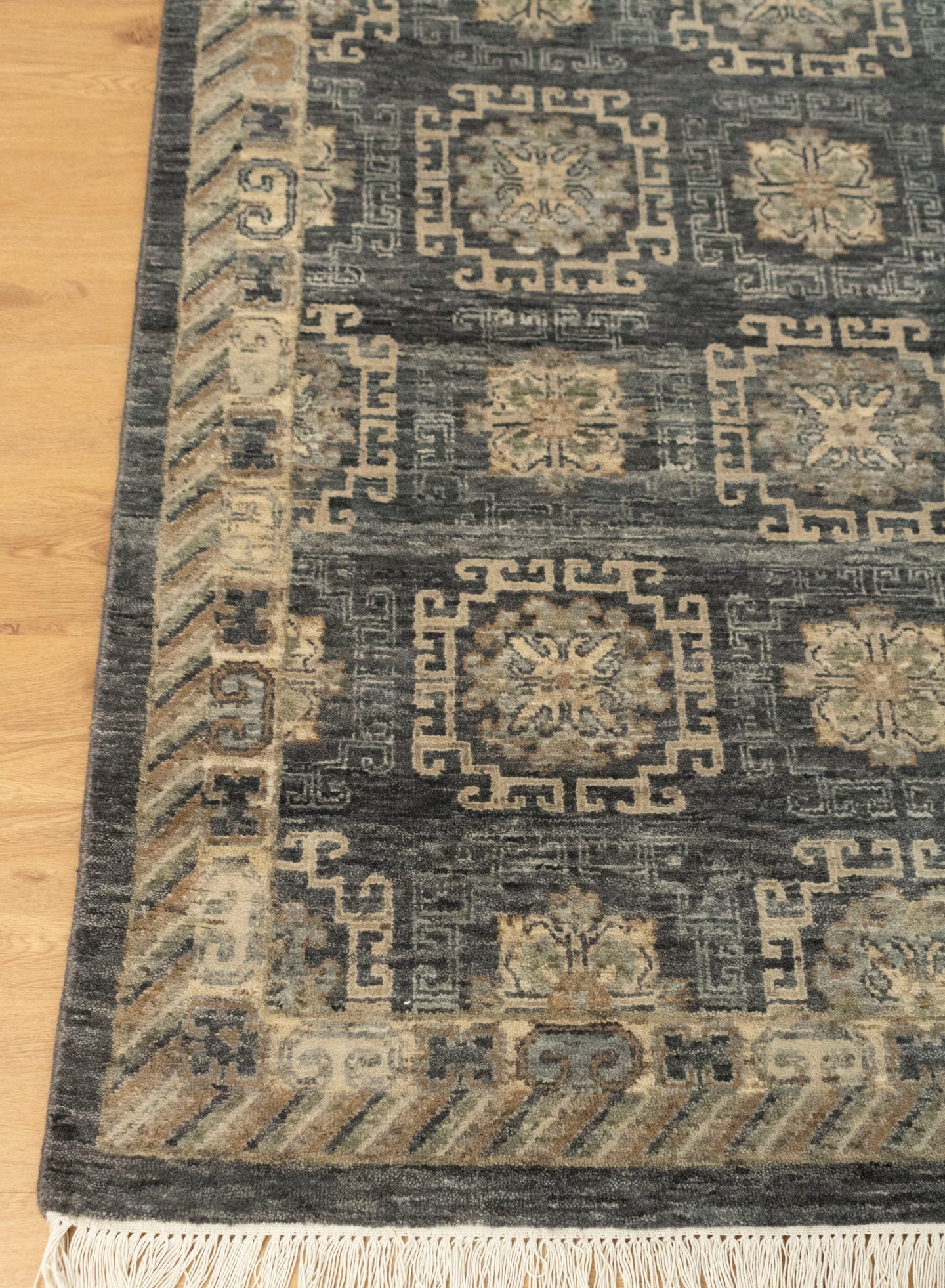 8x10 Majestic Modern Tribal Hand Knotted Grey Beige Area Rugs | Shritija Rugs | Best Carpet Living Room